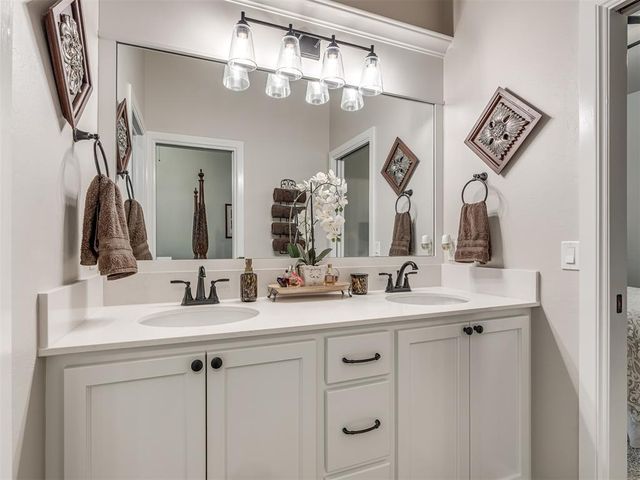 1055 Lucas Way, Newcastle, OK 73065