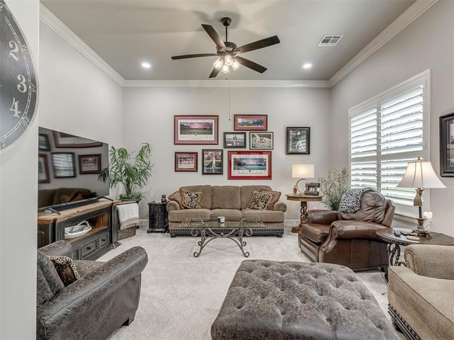 1055 Lucas Way, Newcastle, OK 73065