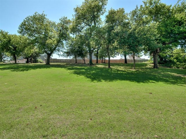 1055 Lucas Way, Newcastle, OK 73065