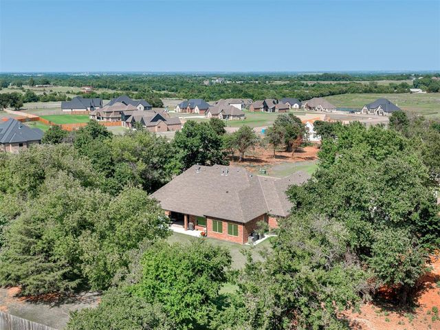 1055 Lucas Way, Newcastle, OK 73065