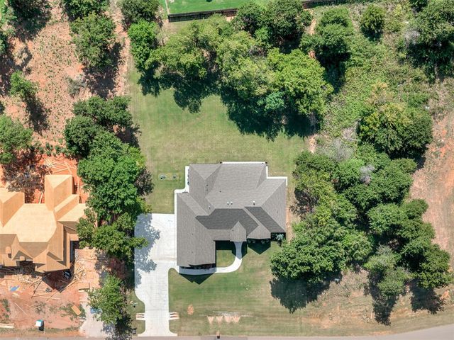 1055 Lucas Way, Newcastle, OK 73065