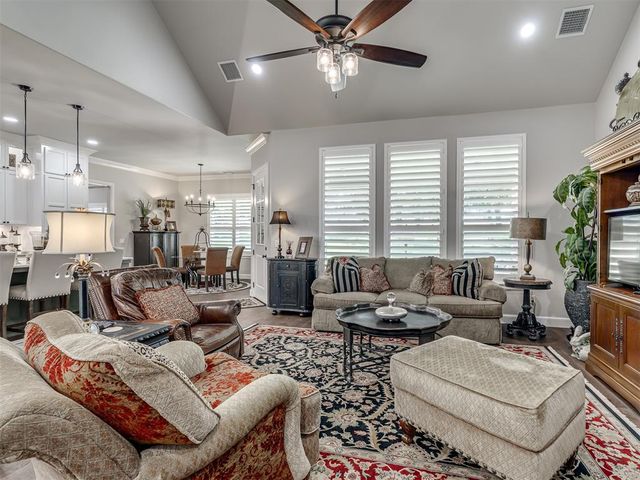 1055 Lucas Way, Newcastle, OK 73065