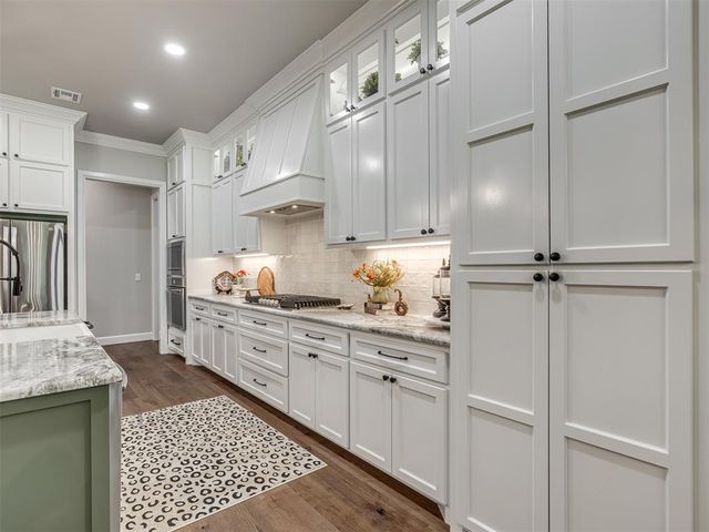 1055 Lucas Way, Newcastle, OK 73065