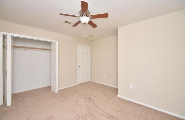 6634 Tuskegee St Street, Houston, TX 77091