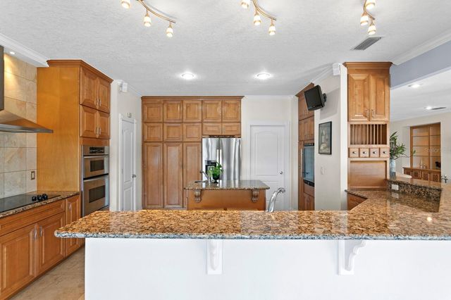 13548 LAKE MAGDALENE DRIVE, Tampa, FL 33613