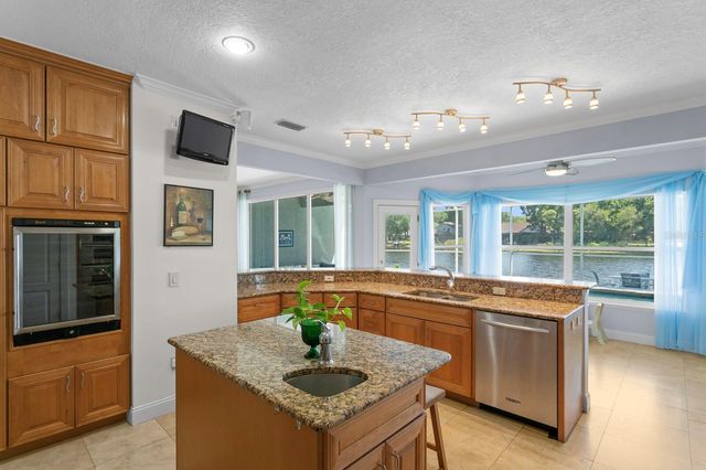 13548 LAKE MAGDALENE DRIVE, Tampa, FL 33613