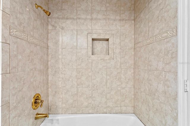 13548 LAKE MAGDALENE DRIVE, Tampa, FL 33613