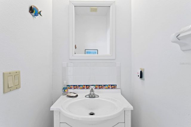 13548 LAKE MAGDALENE DRIVE, Tampa, FL 33613