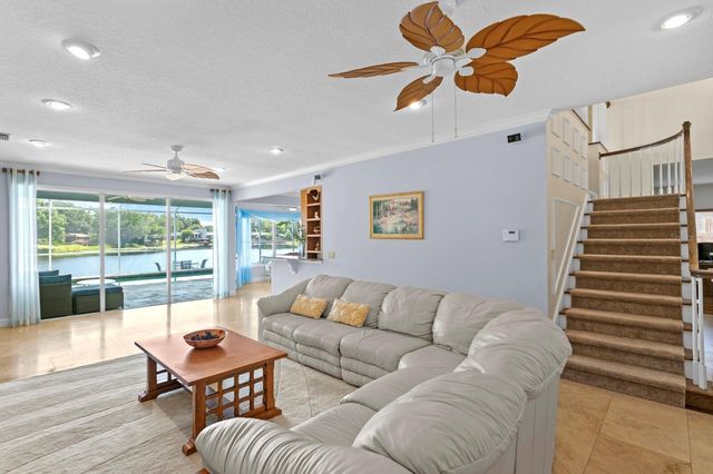 13548 LAKE MAGDALENE DRIVE, Tampa, FL 33613