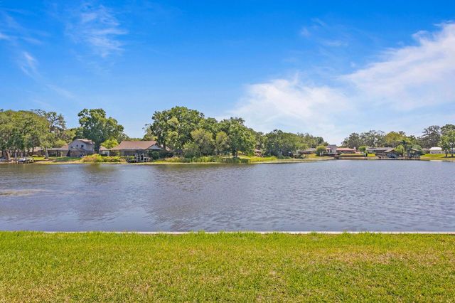 13548 LAKE MAGDALENE DRIVE, Tampa, FL 33613