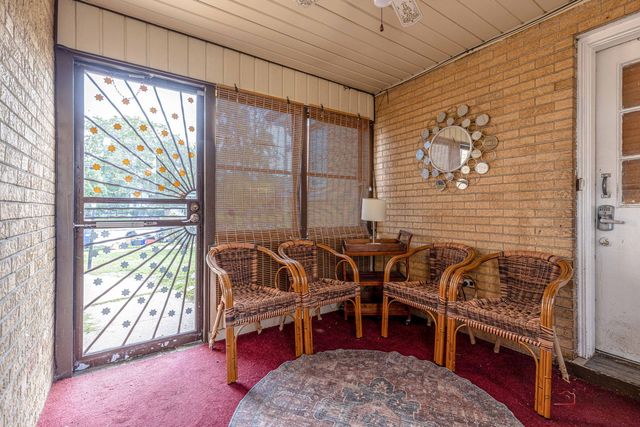 1195 Jeanette Street, Des Plaines, IL 60016