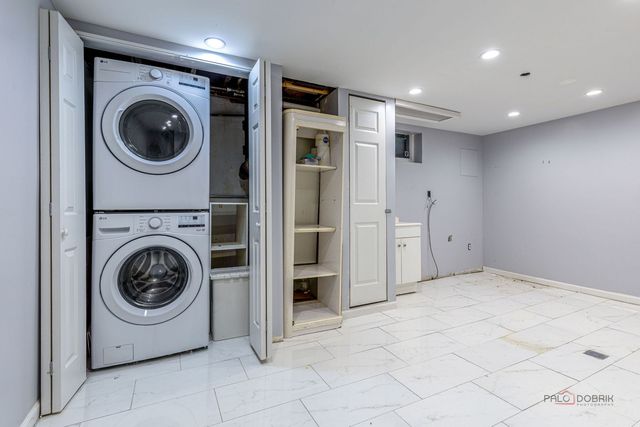 1195 Jeanette Street, Des Plaines, IL 60016