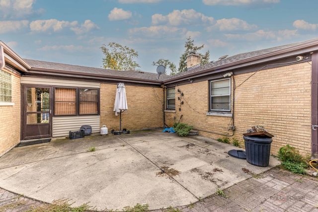 1195 Jeanette Street, Des Plaines, IL 60016