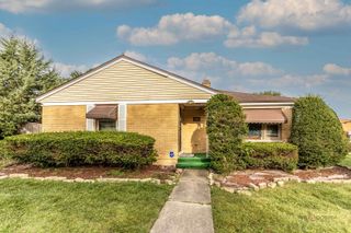 1195 Jeanette Street, Des Plaines, IL 60016