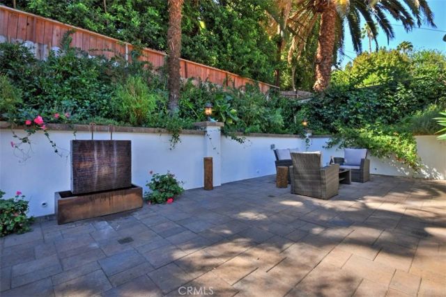 15128 Valley Vista Boulevard, Sherman Oaks, CA 91403