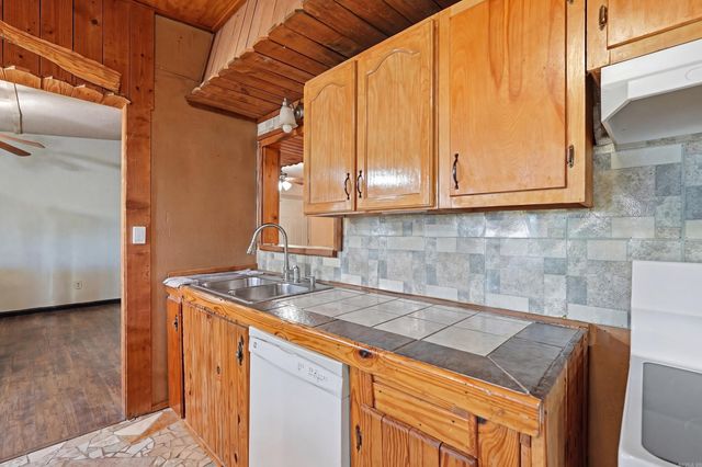 114 Obrien, Greers Ferry, AR 72067