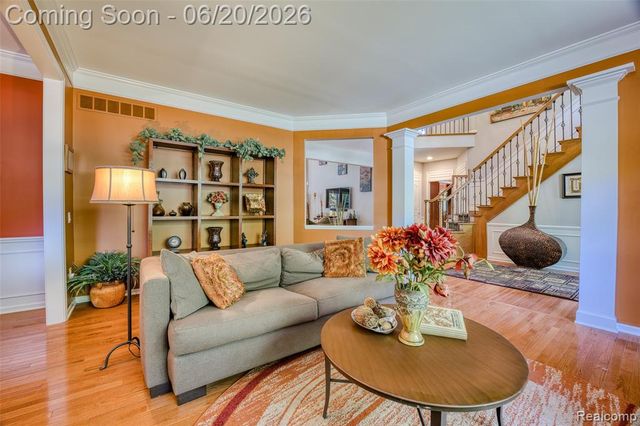 1306 Legacy Court, Canton, MI 48187