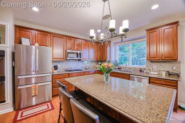 1306 Legacy Court, Canton, MI 48187