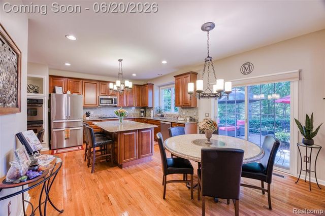 1306 Legacy Court, Canton, MI 48187