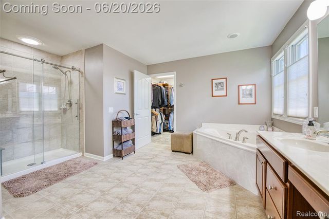 1306 Legacy Court, Canton, MI 48187