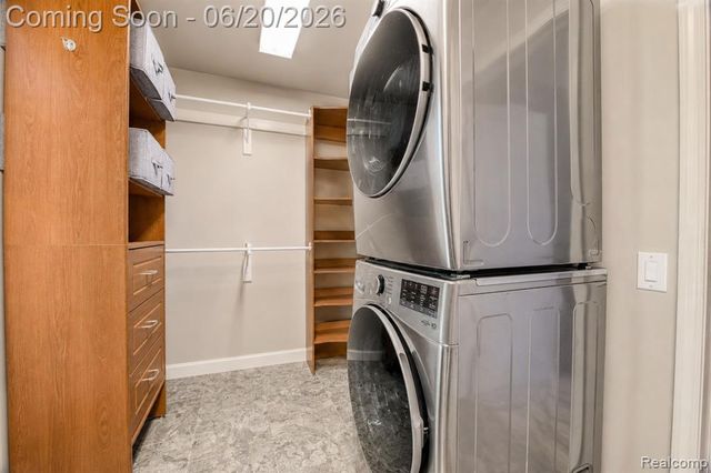 1306 Legacy Court, Canton, MI 48187