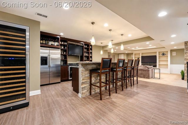 1306 Legacy Court, Canton, MI 48187