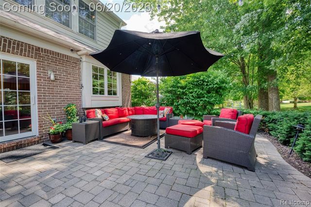 1306 Legacy Court, Canton, MI 48187