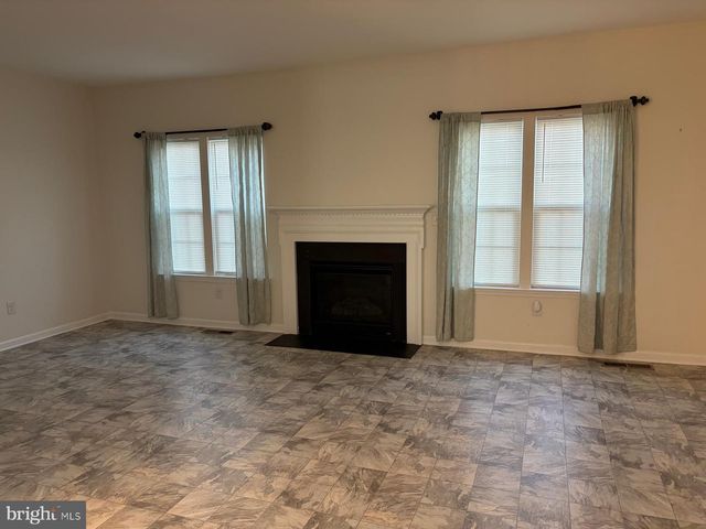 371 LATROBE DR, Newark, DE 19702