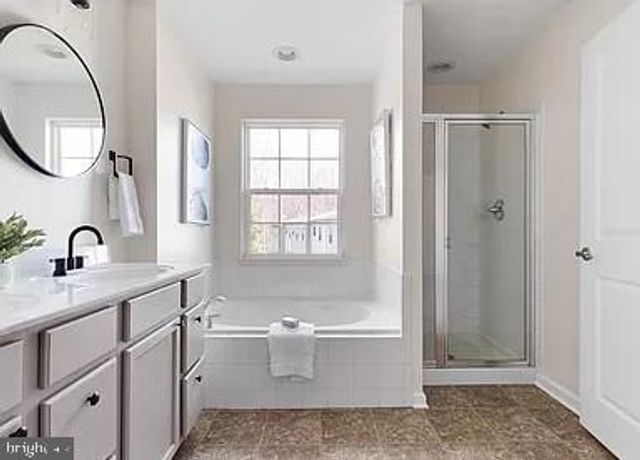 371 LATROBE DR, Newark, DE 19702