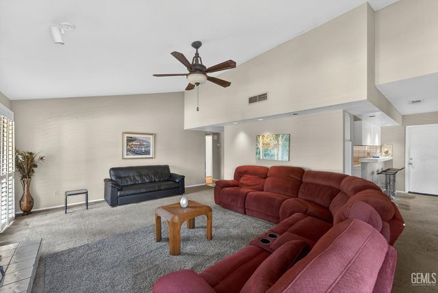 12110 Backdrop Court, Bakersfield, CA 93306