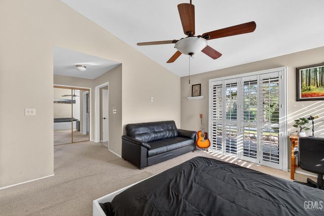 12110 Backdrop Court, Bakersfield, CA 93306