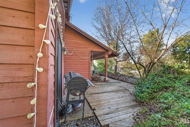 12110 Backdrop Court, Bakersfield, CA 93306