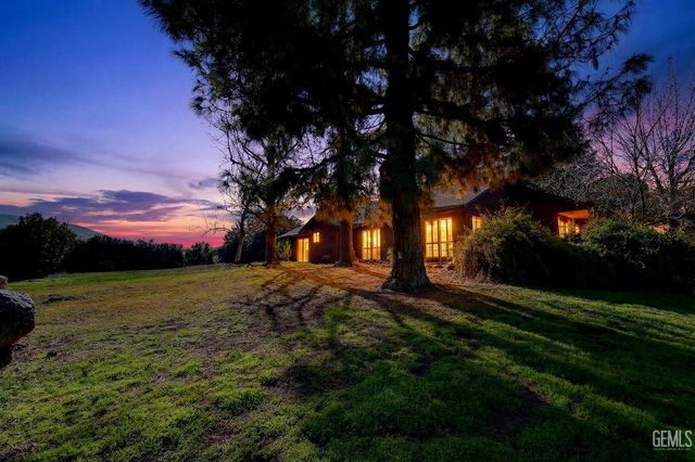 12110 Backdrop Court, Bakersfield, CA 93306