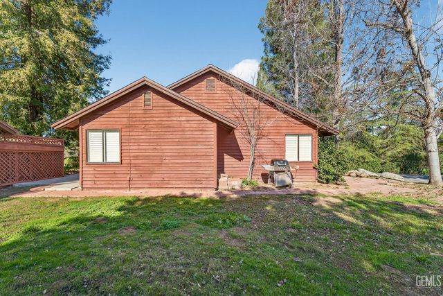 12110 Backdrop Court, Bakersfield, CA 93306