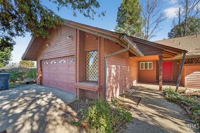 12110 Backdrop Court, Bakersfield, CA 93306