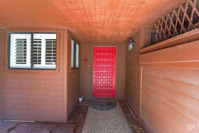 12110 Backdrop Court, Bakersfield, CA 93306