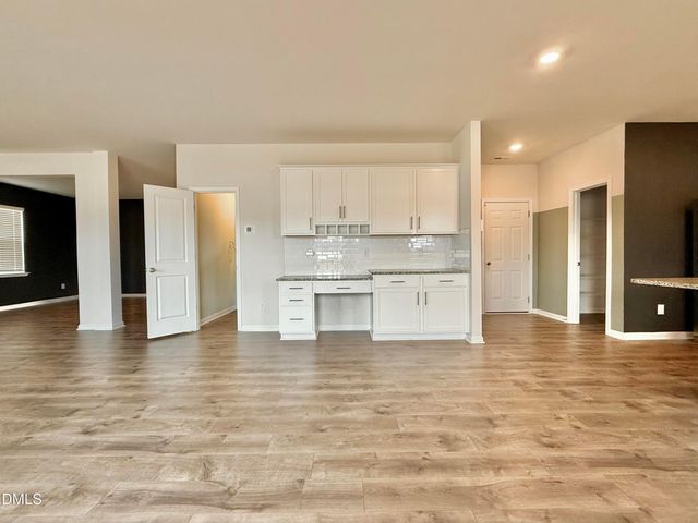 2014 Summer Walk Drive, Mebane, NC 27302