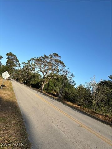 284 Avenida Del, Clewiston, FL 33440