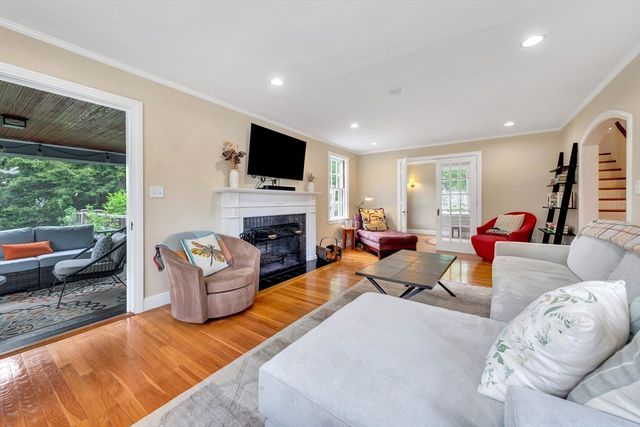 89 Churchill Avenue, Arlington, MA 02476