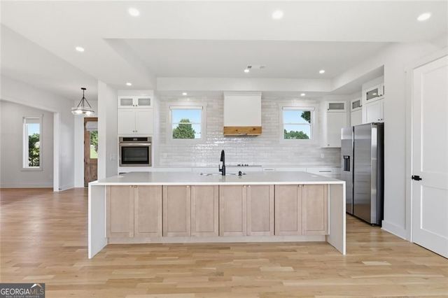 5746 Avalon Commons Way, Clermont, GA 30527