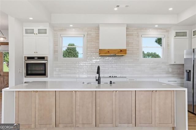 5746 Avalon Commons Way, Clermont, GA 30527