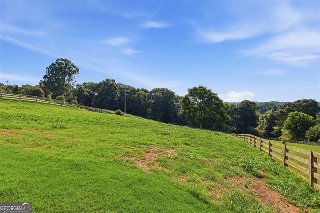 5746 Avalon Commons Way, Clermont, GA 30527