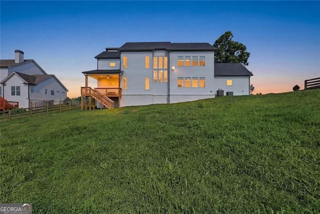 5746 Avalon Commons Way, Clermont, GA 30527