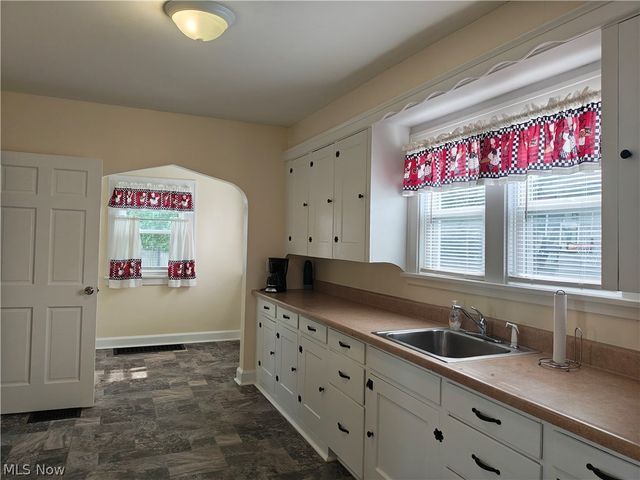 914 W 50th Street, Ashtabula, OH 44004