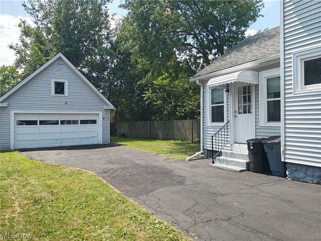 914 W 50th Street, Ashtabula, OH 44004