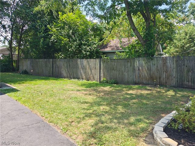 914 W 50th Street, Ashtabula, OH 44004