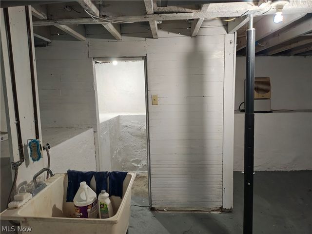 914 W 50th Street, Ashtabula, OH 44004