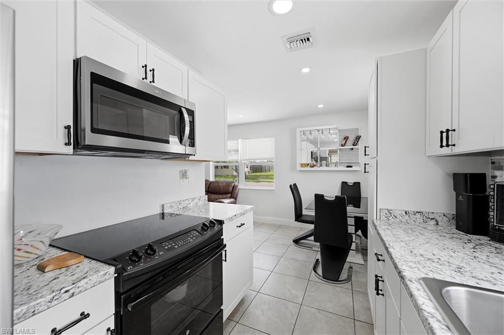1776 Glenway CT, FORT MYERS, FL 33916 — photo 4