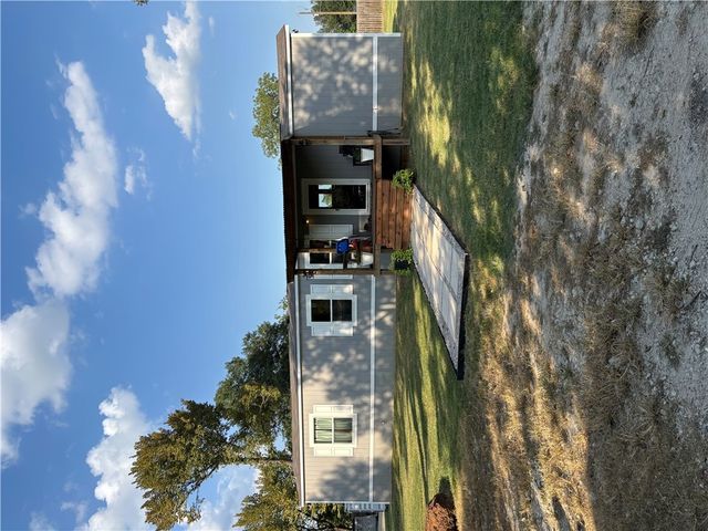 101 Edwards Street, Franklin, TX 77856