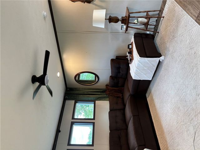 101 Edwards Street, Franklin, TX 77856